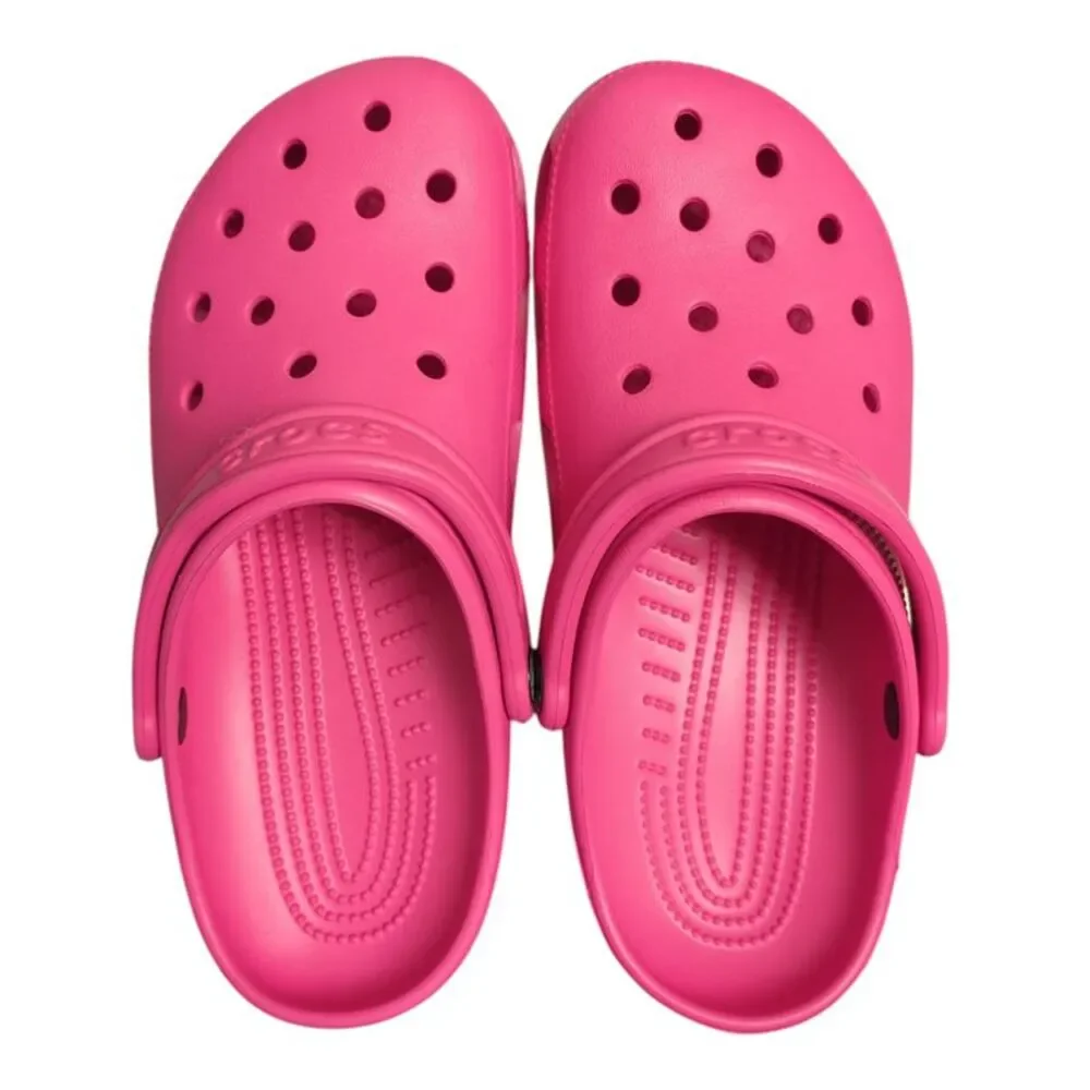 CROCS Classic Clog in Bright Pink/Dragonfruit
